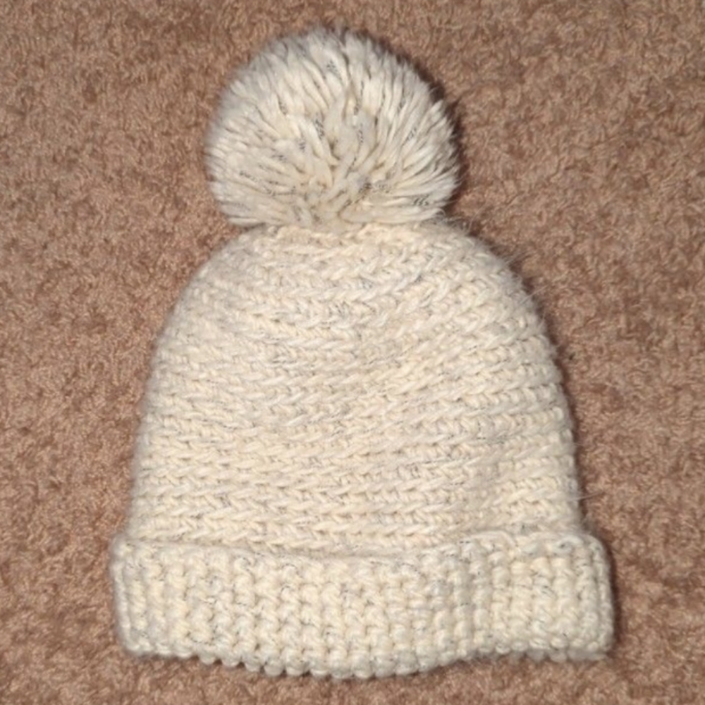 Universal Threads beanie